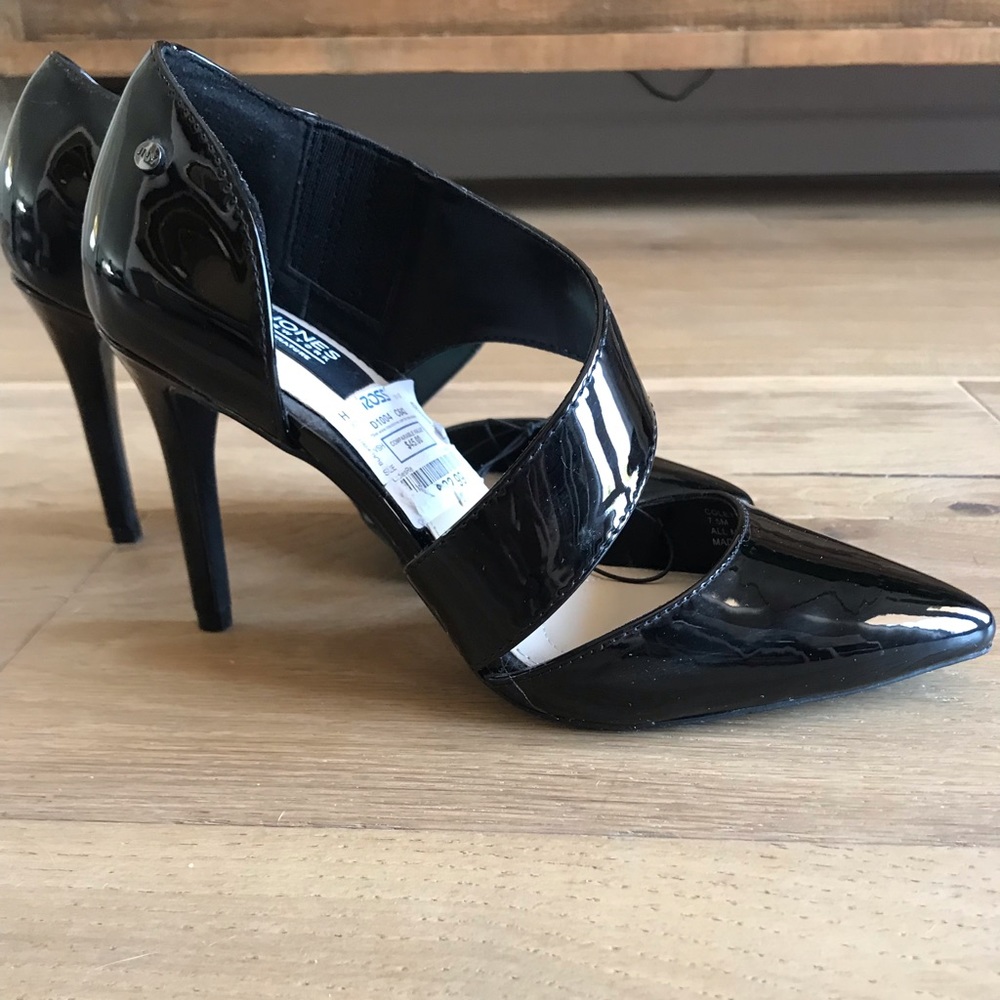 Jones New York pointed toe heel